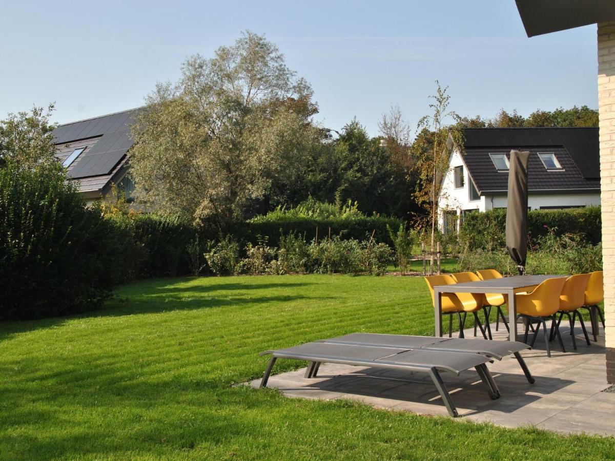 Holiday Home On Texel With Garden Westermient Exterior photo